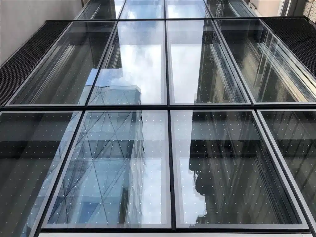 Vogelschutzfolie Glasflächen und Fenster SEEN Punkte