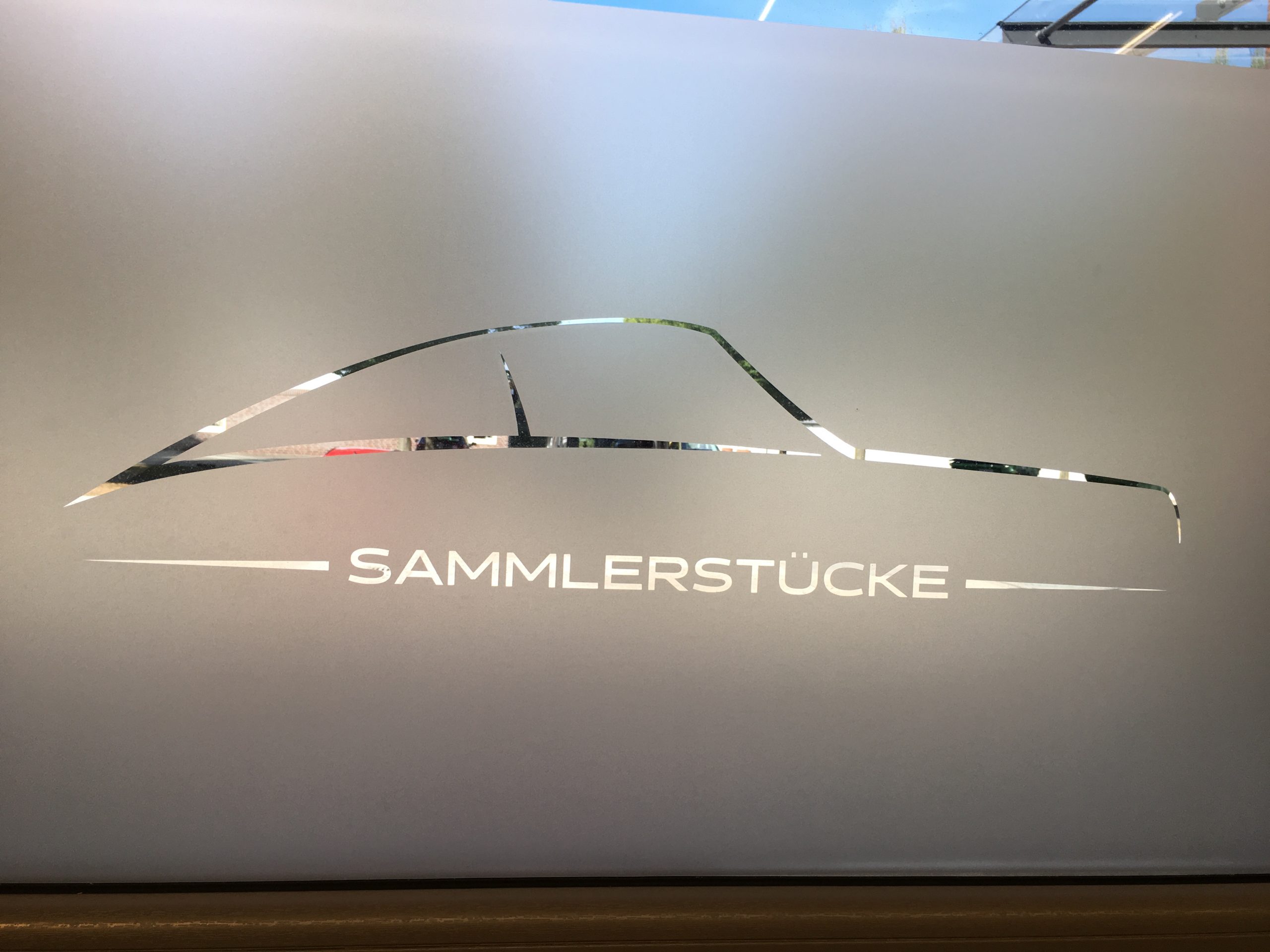 Sichtschutzfolie Fenster weiss matt mit Design