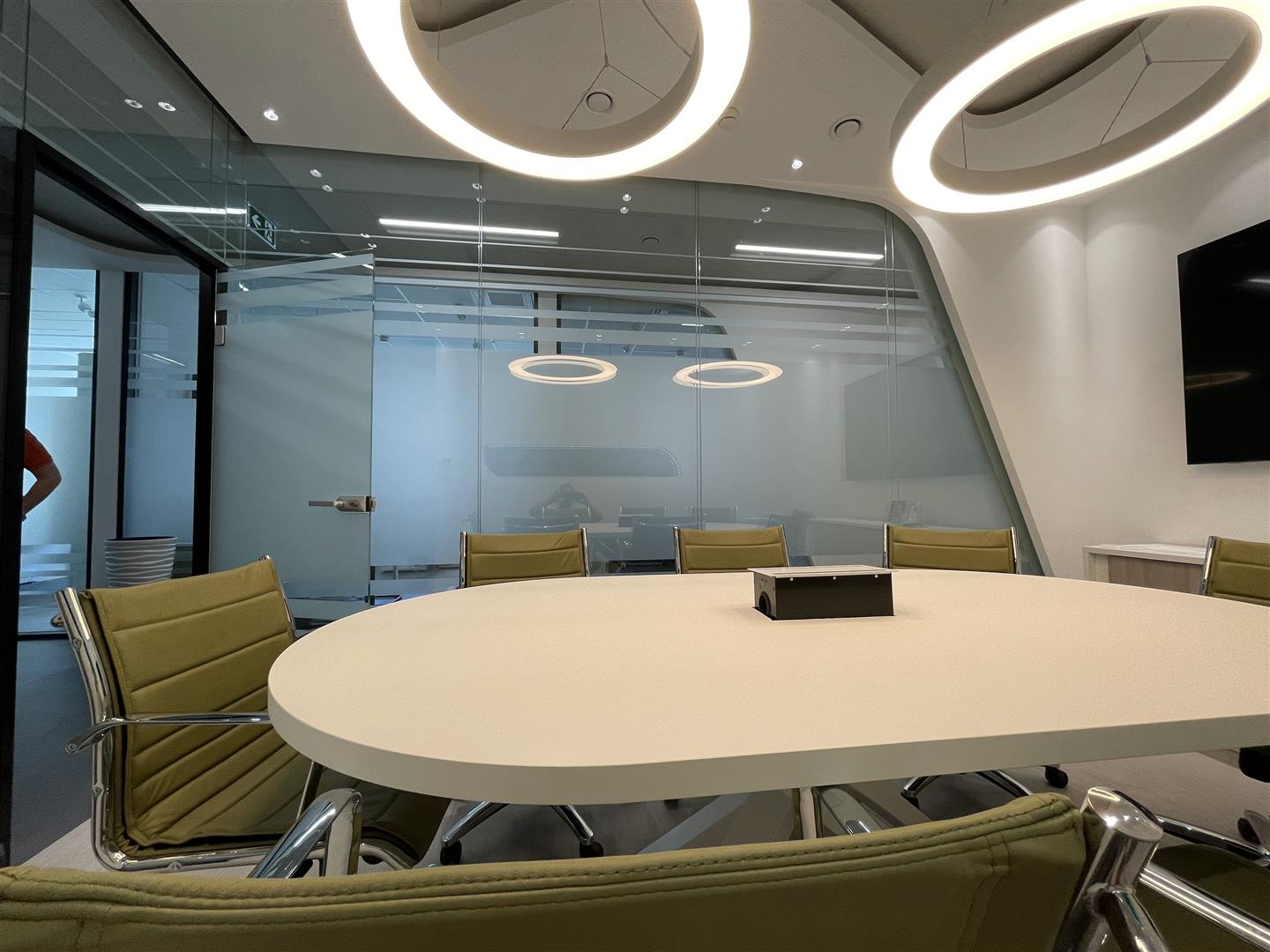 Sichtschutzfolie Büro Glastrennwände mit Logo